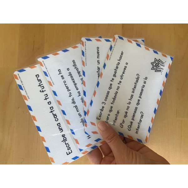 50 TARJETAS DE ESCRITURA CREATIVA + CARPETA DE ESCRITURA CREATIVA + CHECKLIST