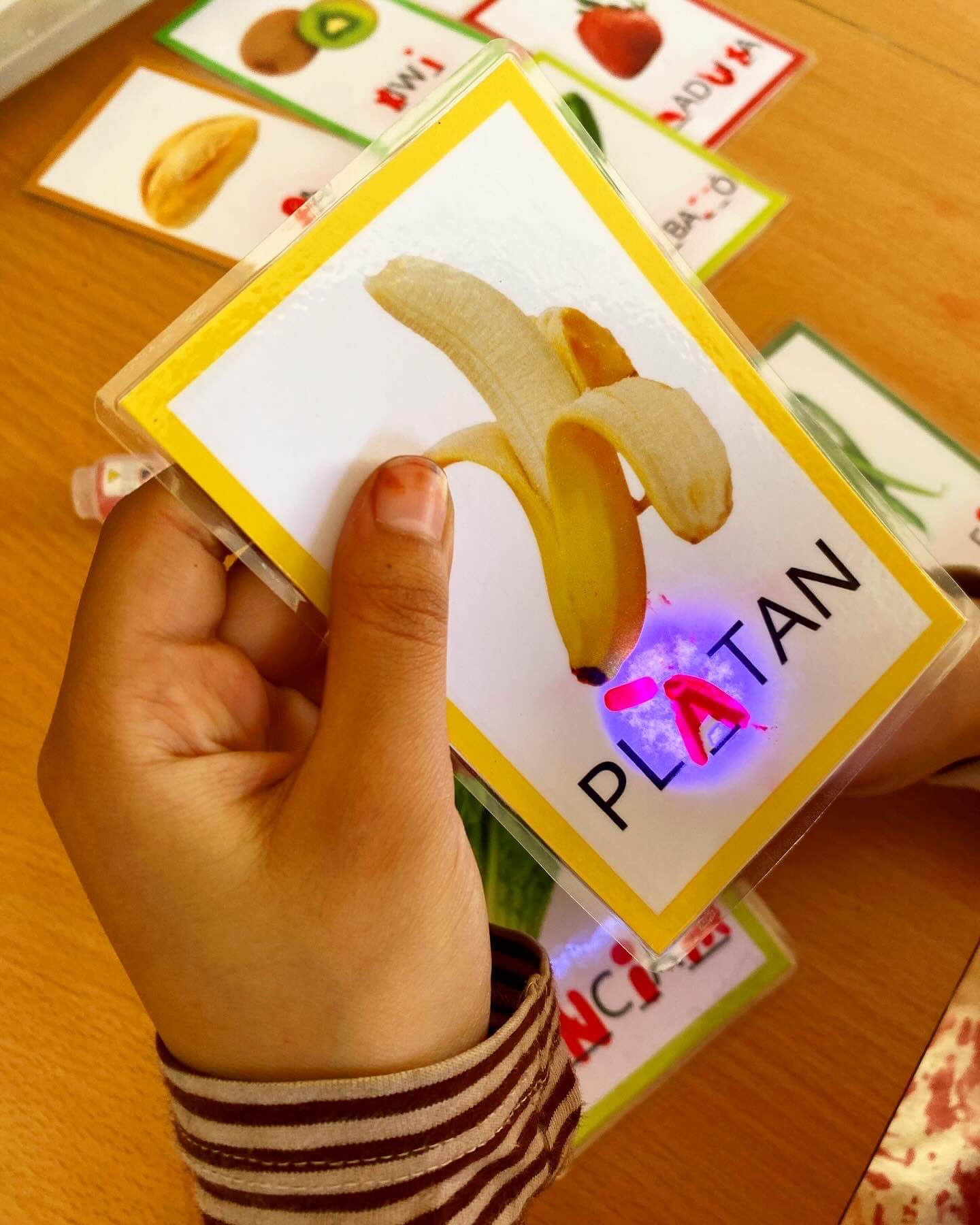 Targetes de vocabulari autocorretives