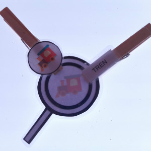 LUPES PER JUGAR AMB LA LLUM