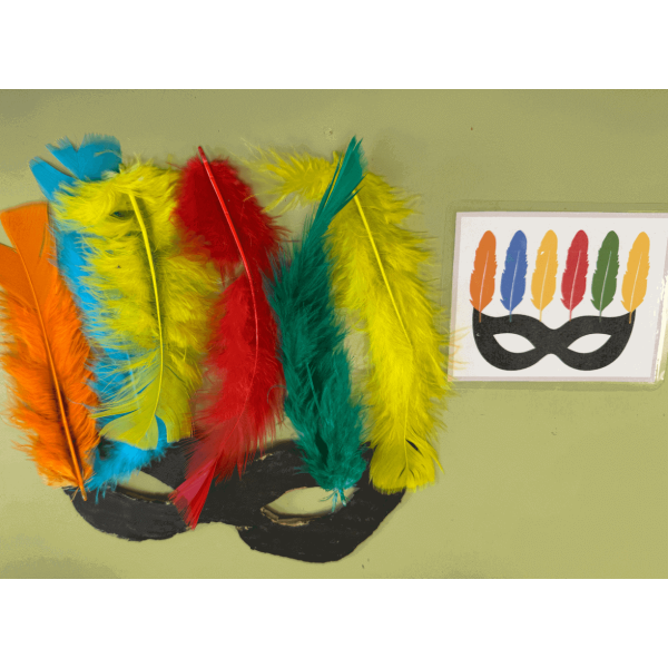 Máscaras de carnaval con plumas